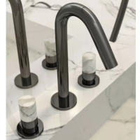 Bongio Aqua Змішувач для раковини 40501 Bongio Aqua Змішувач для раковини 40501